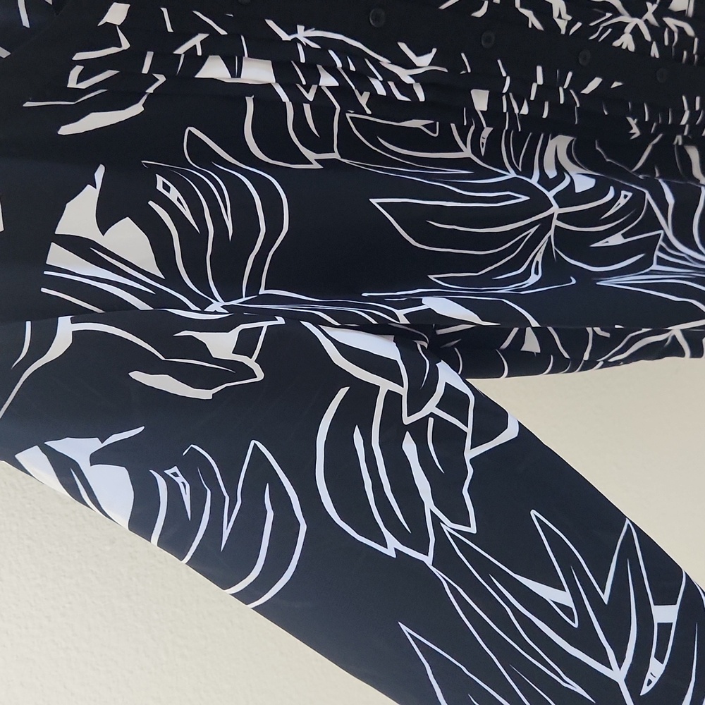 Catherines Monochrome Leaf Pattern Top - image 3